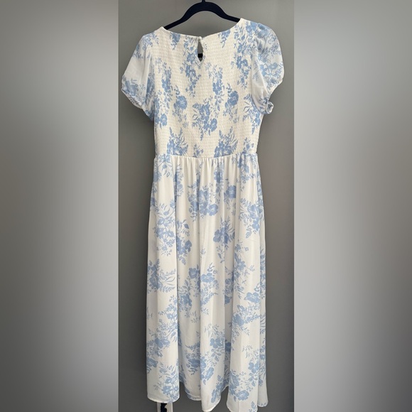 Ardene Blue and White Floral Midi Dress - Picture 4 of 4